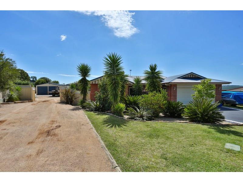 3 Shelley Court, Westbrook QLD 4350