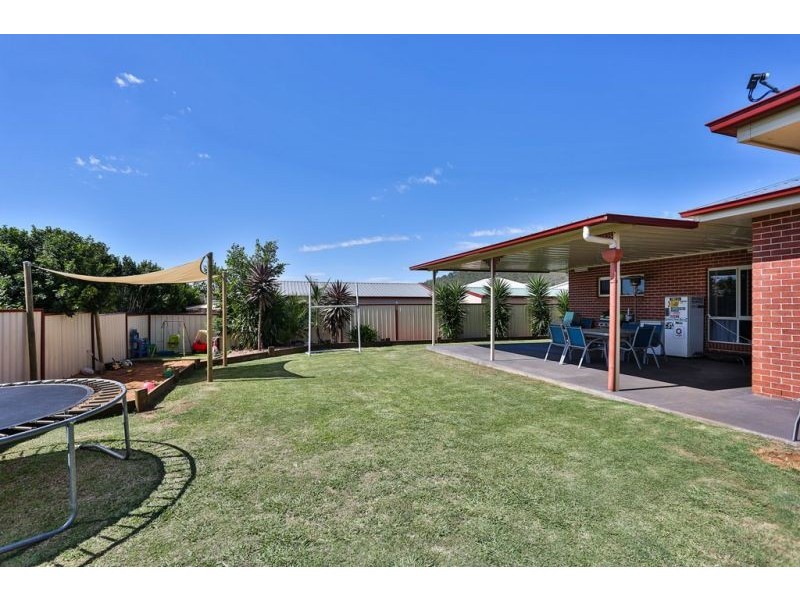 3 Shelley Court, Westbrook QLD 4350