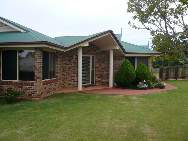 34 Wood Drive, Middle Ridge QLD 4350