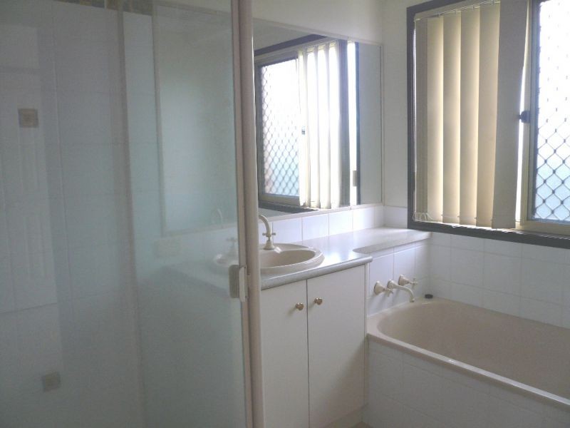 34 Wood Drive, Middle Ridge QLD 4350