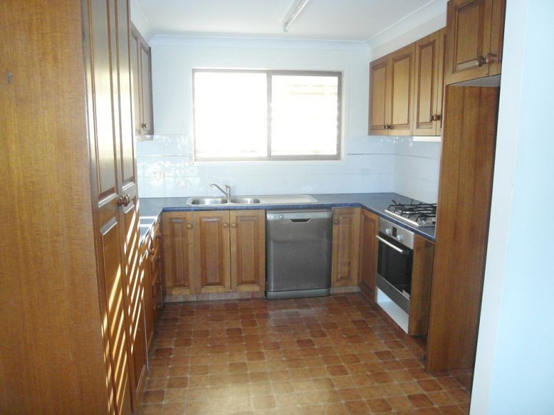 6/183 Campbell Street, Newtown QLD 4350