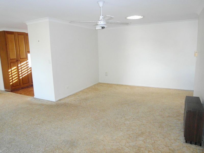 6/183 Campbell Street, Newtown QLD 4350