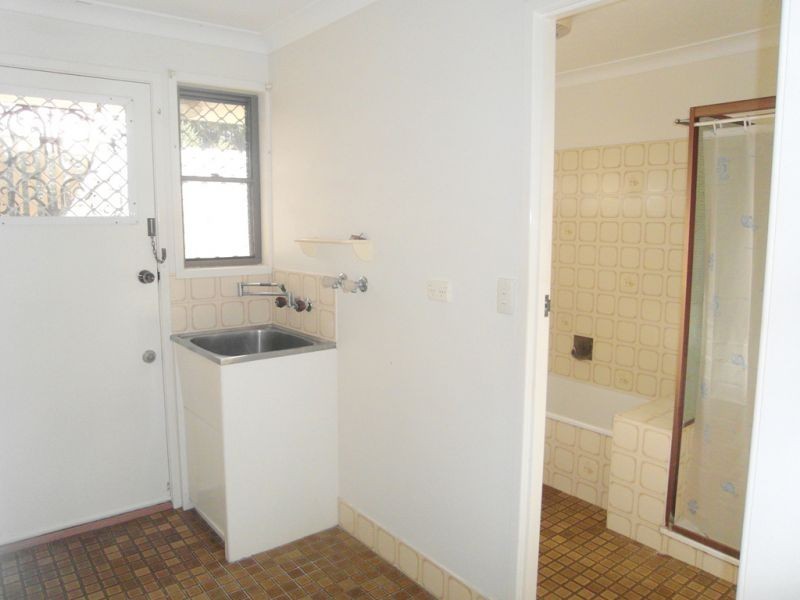 6/183 Campbell Street, Newtown QLD 4350