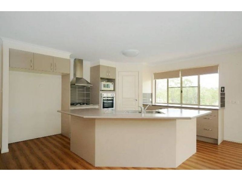 5 Mary Drive, Murphys Creek QLD 4352