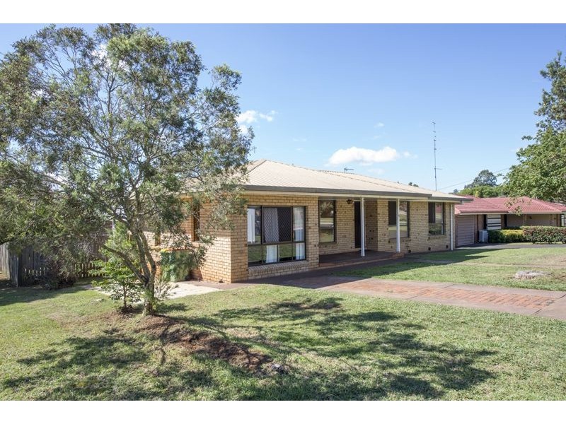 5 Champagne Crescent, Wilsonton QLD 4350