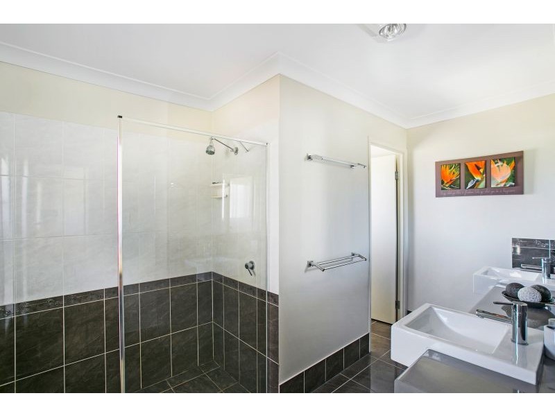 32 Shoesmith Road, Westbrook QLD 4350