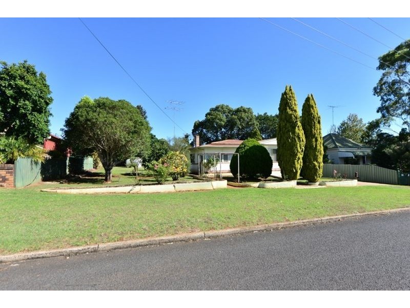 6 Cooper Street, South Toowoomba QLD 4350
