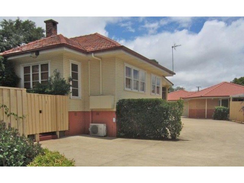 1/27 Norman Street, South Toowoomba QLD 4350