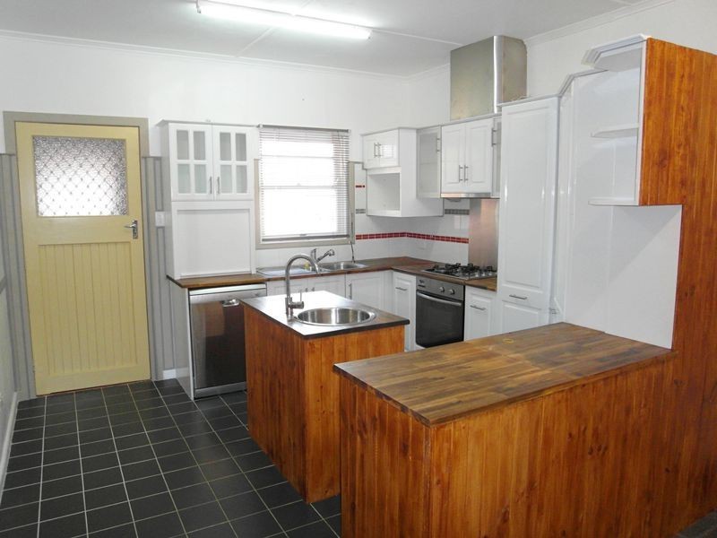 4 Jonathan Street, Rockville QLD 4350