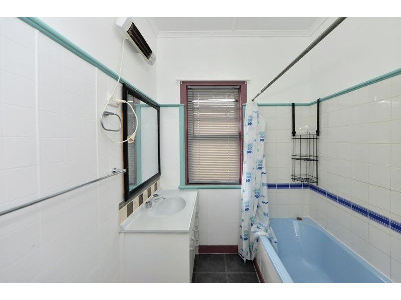 4 Jonathan Street, Rockville QLD 4350