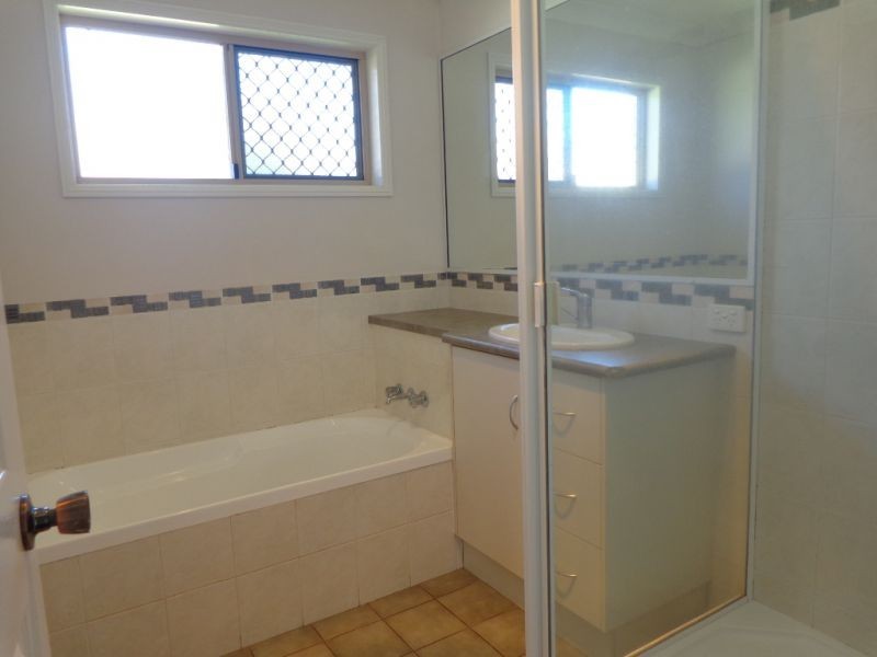 271 New England Highway, Harlaxton QLD 4350