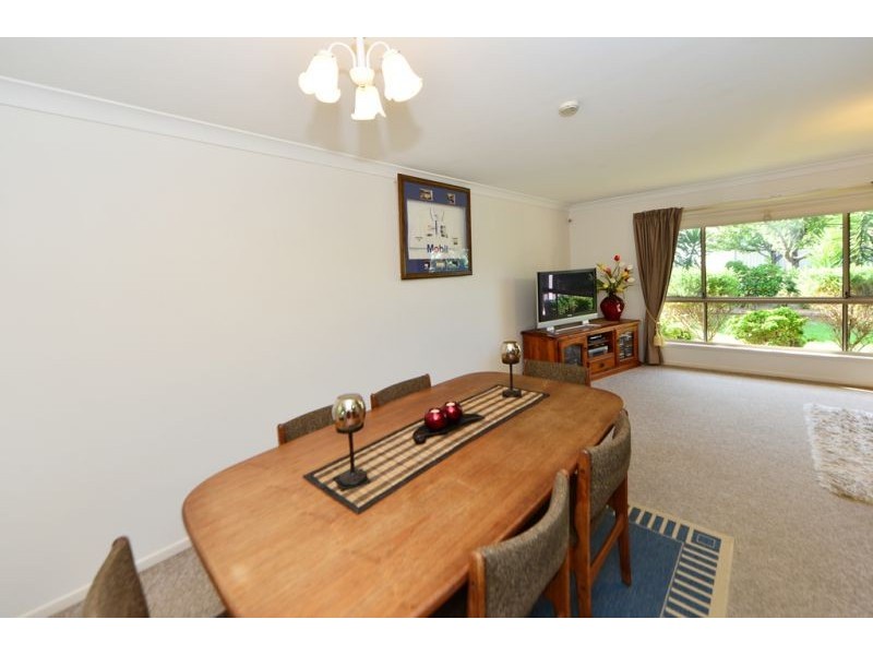 25 Gainsborough Drive, Glenvale QLD 4350