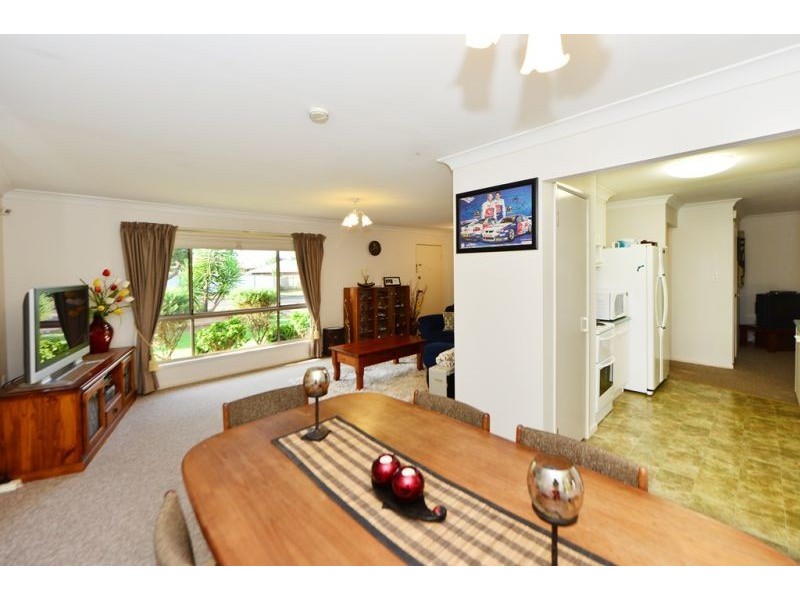 25 Gainsborough Drive, Glenvale QLD 4350