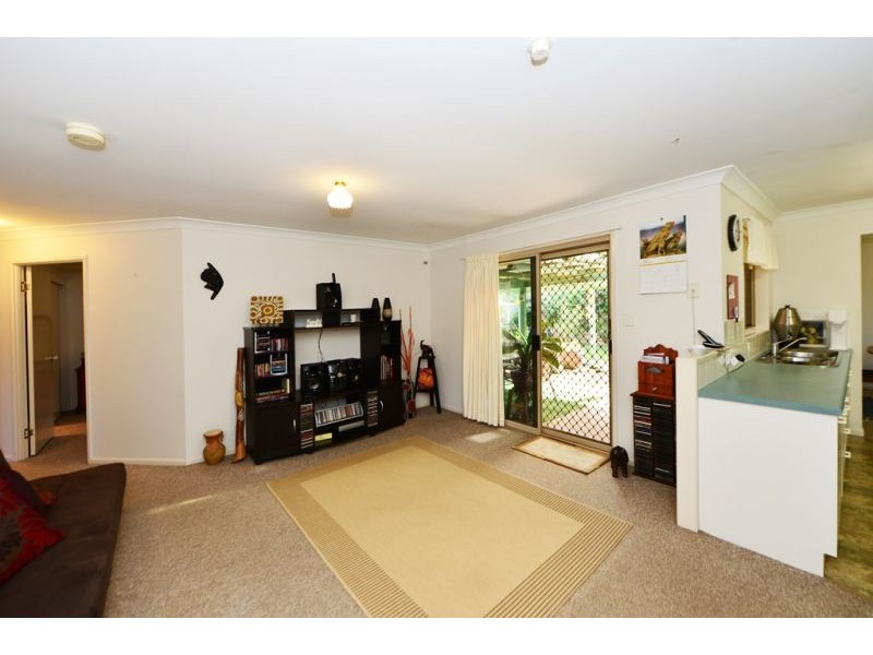 25 Gainsborough Drive, Glenvale QLD 4350
