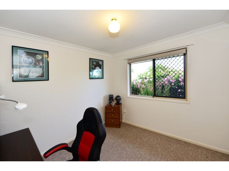 25 Gainsborough Drive, Glenvale QLD 4350
