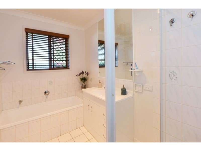 25 Gainsborough Drive, Glenvale QLD 4350