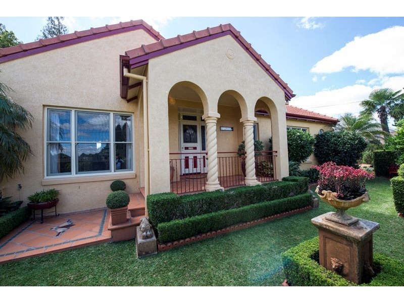 14 Fernside Street, East Toowoomba QLD 4350