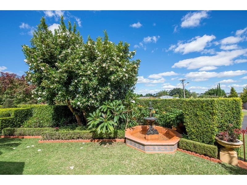 14 Fernside Street, East Toowoomba QLD 4350