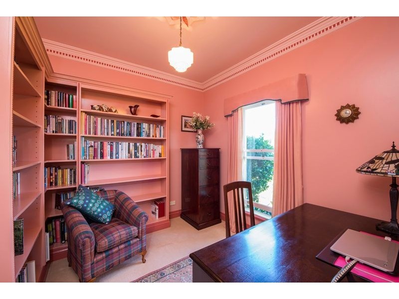 14 Fernside Street, East Toowoomba QLD 4350