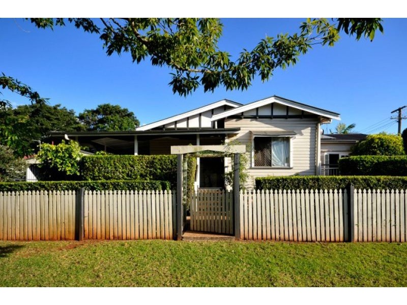 16 Phillip Street, East Toowoomba QLD 4350