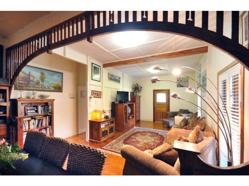 16 Phillip Street, East Toowoomba QLD 4350
