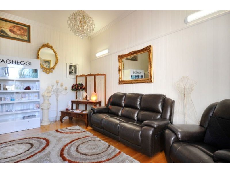 16 Phillip Street, East Toowoomba QLD 4350