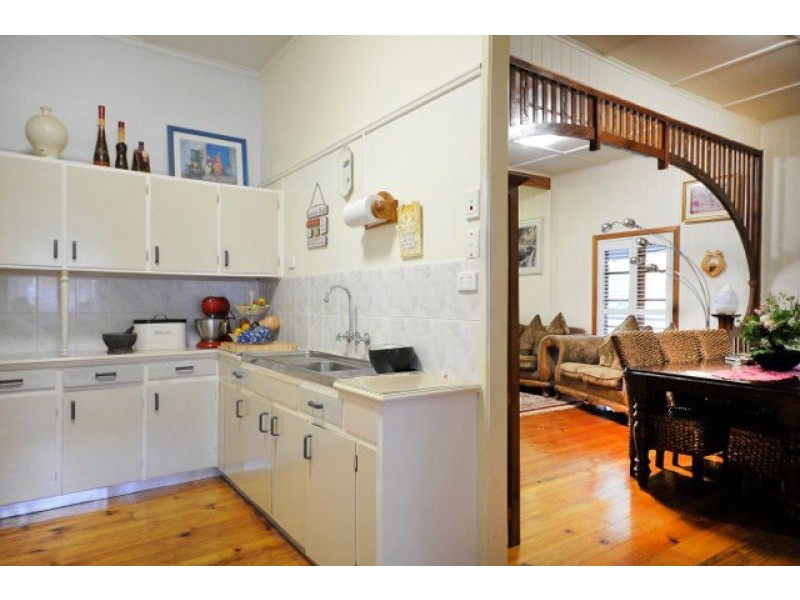 16 Phillip Street, East Toowoomba QLD 4350