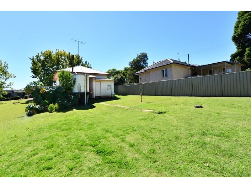 2 Maker Street, Rangeville QLD 4350