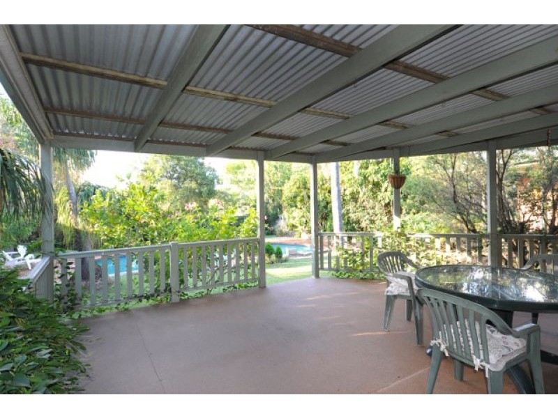 8 Debra Street, Withcott QLD 4352