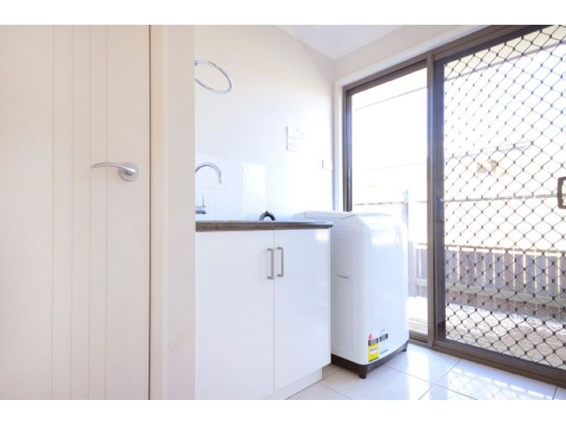 1 Vinnicombe Street, Kearneys Spring QLD 4350