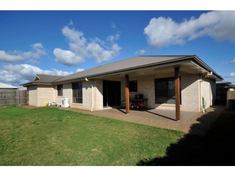 1 Vinnicombe Street, Kearneys Spring QLD 4350