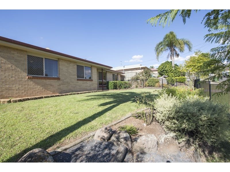 183 Baker Street, Darling Heights QLD 4350