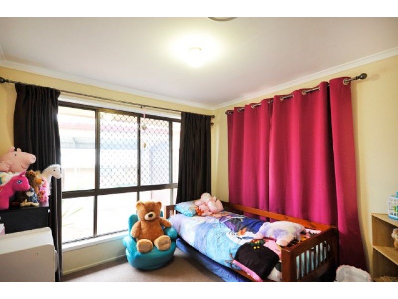 3 Herzer Court, Kearneys Spring QLD 4350