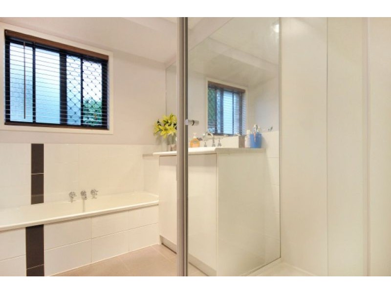 3 Herzer Court, Kearneys Spring QLD 4350