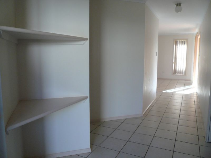 2/320 South Street, Harristown QLD 4350