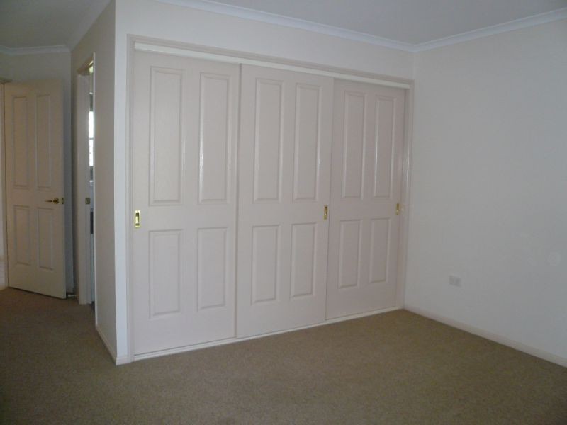 2/320 South Street, Harristown QLD 4350