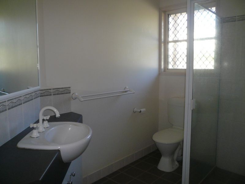 2/320 South Street, Harristown QLD 4350