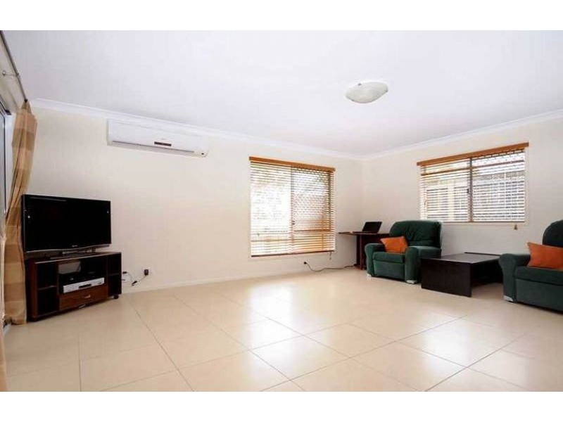 37 Sunset Drive, Glenvale QLD 4350