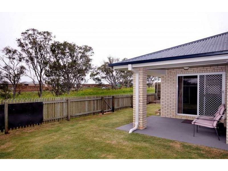 37 Sunset Drive, Glenvale QLD 4350