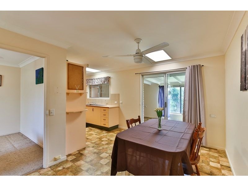 6 Lupin Court, Centenary Heights QLD 4350