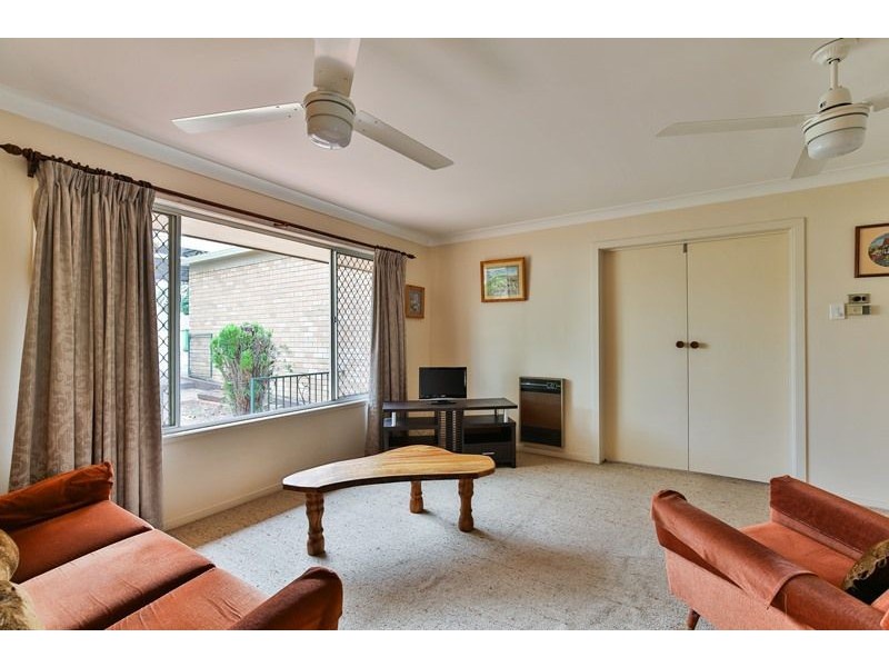 6 Lupin Court, Centenary Heights QLD 4350