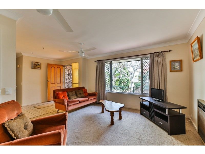 6 Lupin Court, Centenary Heights QLD 4350