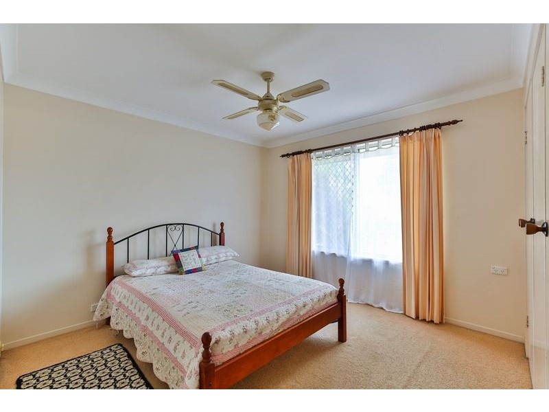 6 Lupin Court, Centenary Heights QLD 4350