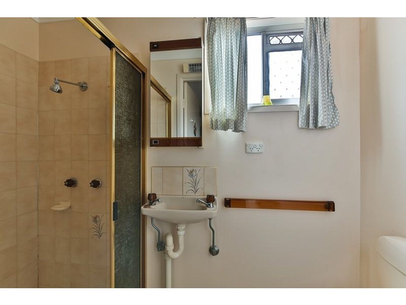 6 Lupin Court, Centenary Heights QLD 4350