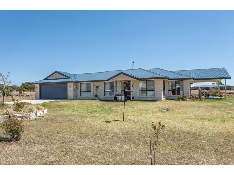 42 Hilltop Drive, Gowrie Junction QLD 4352