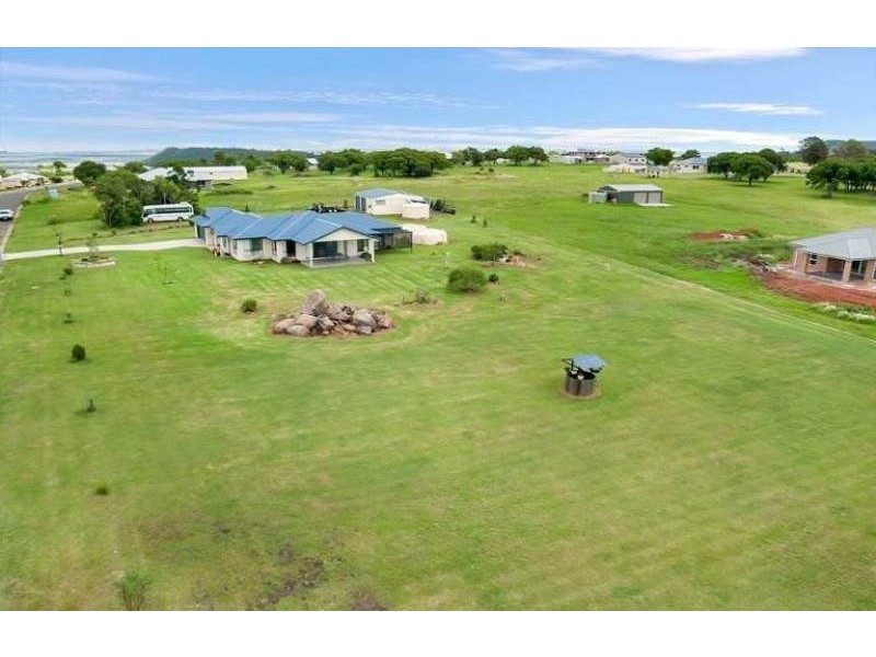 42 Hilltop Drive, Gowrie Junction QLD 4352