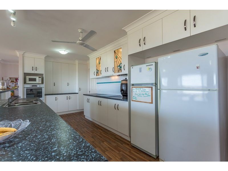 42 Hilltop Drive, Gowrie Junction QLD 4352