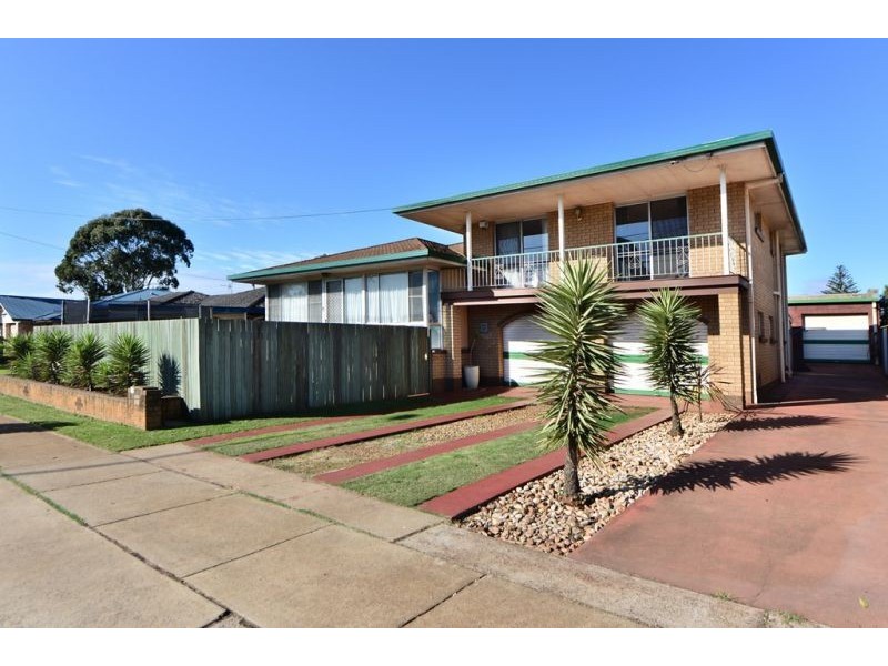 256 Taylor Street, Newtown QLD 4350