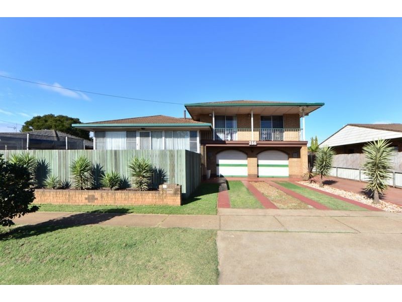 256 Taylor Street, Newtown QLD 4350