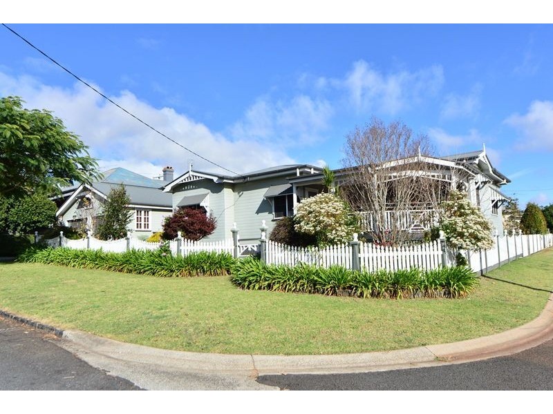 73 Phillip Street, South Toowoomba QLD 4350